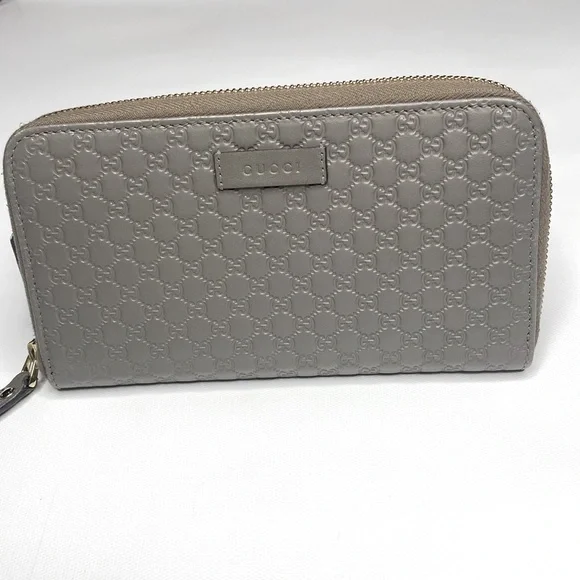 Gucci Gray Embossed Wallet - Picture 3 of 7